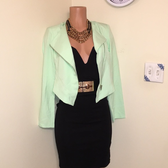 Blazer - Picture 8 of 8